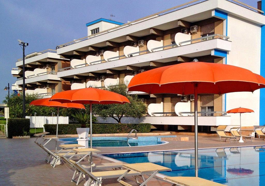 Hotel River Palace Terracina Eksteriør bilde